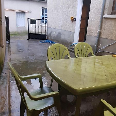 Chez Nino Wifi Gratuit Βίλα Beaulieu-sur-Loire Δωμάτιο φωτογραφία